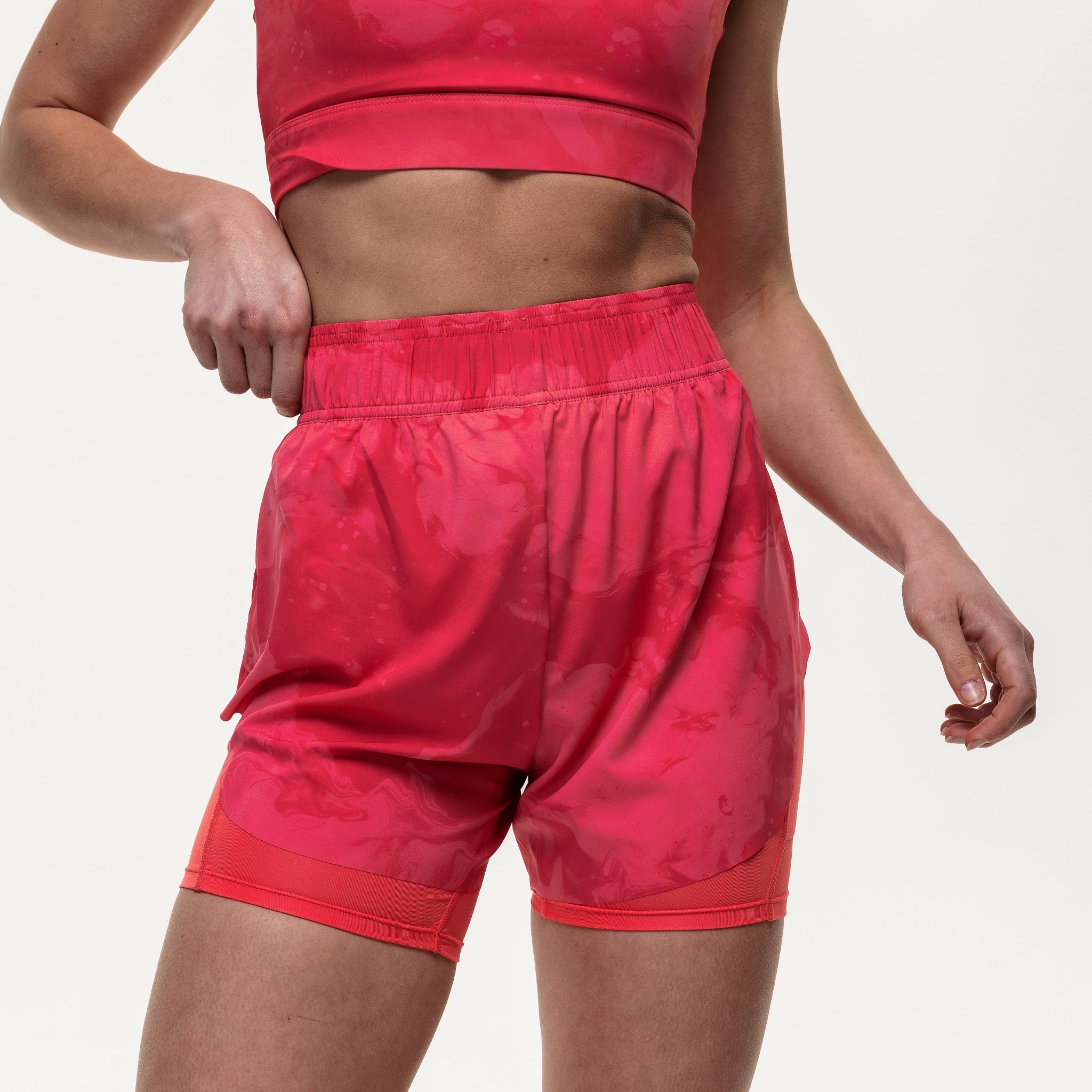 Run The Distance 2-in-1 Shorts - Coral Marble