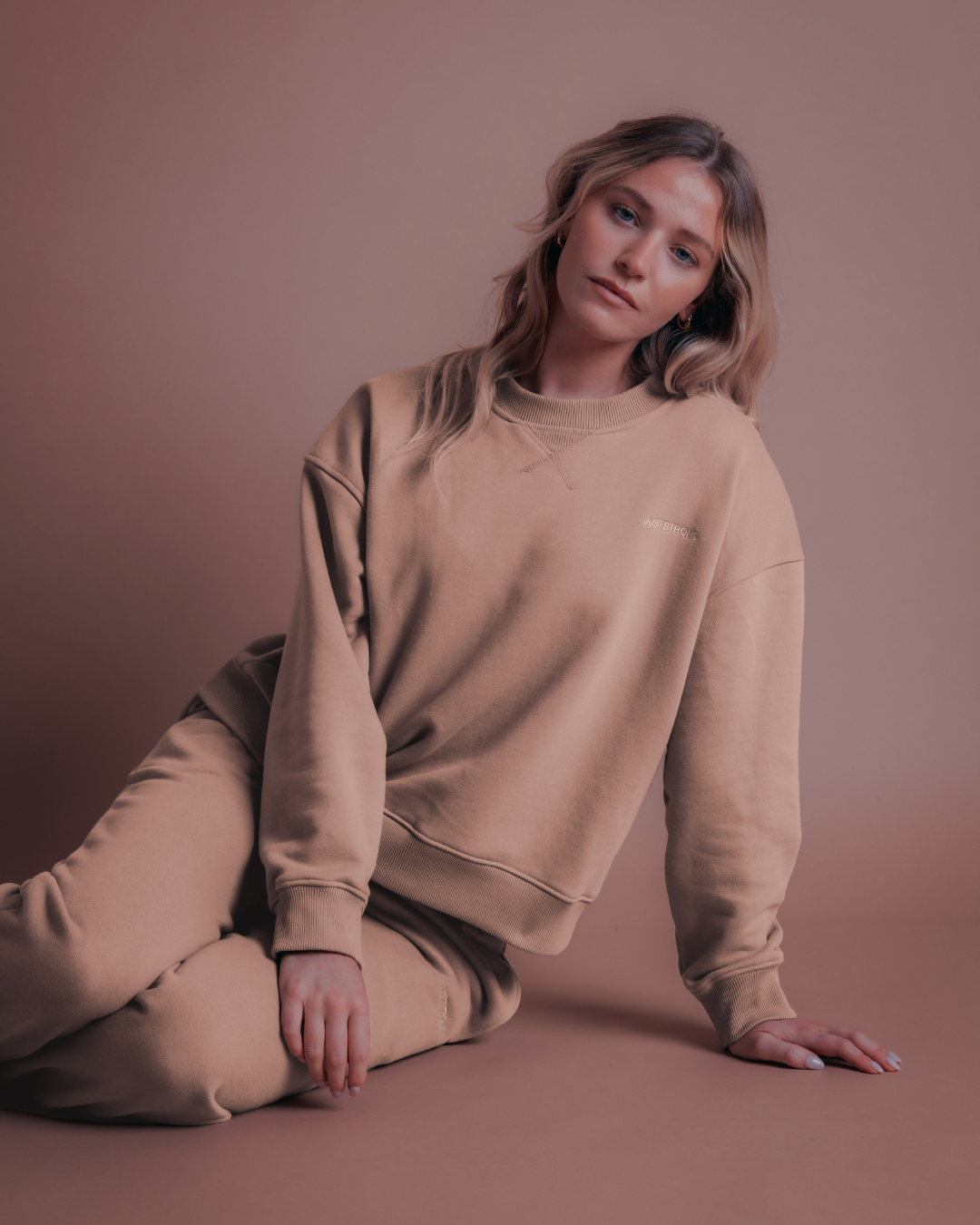 The Classic Crew - Sand