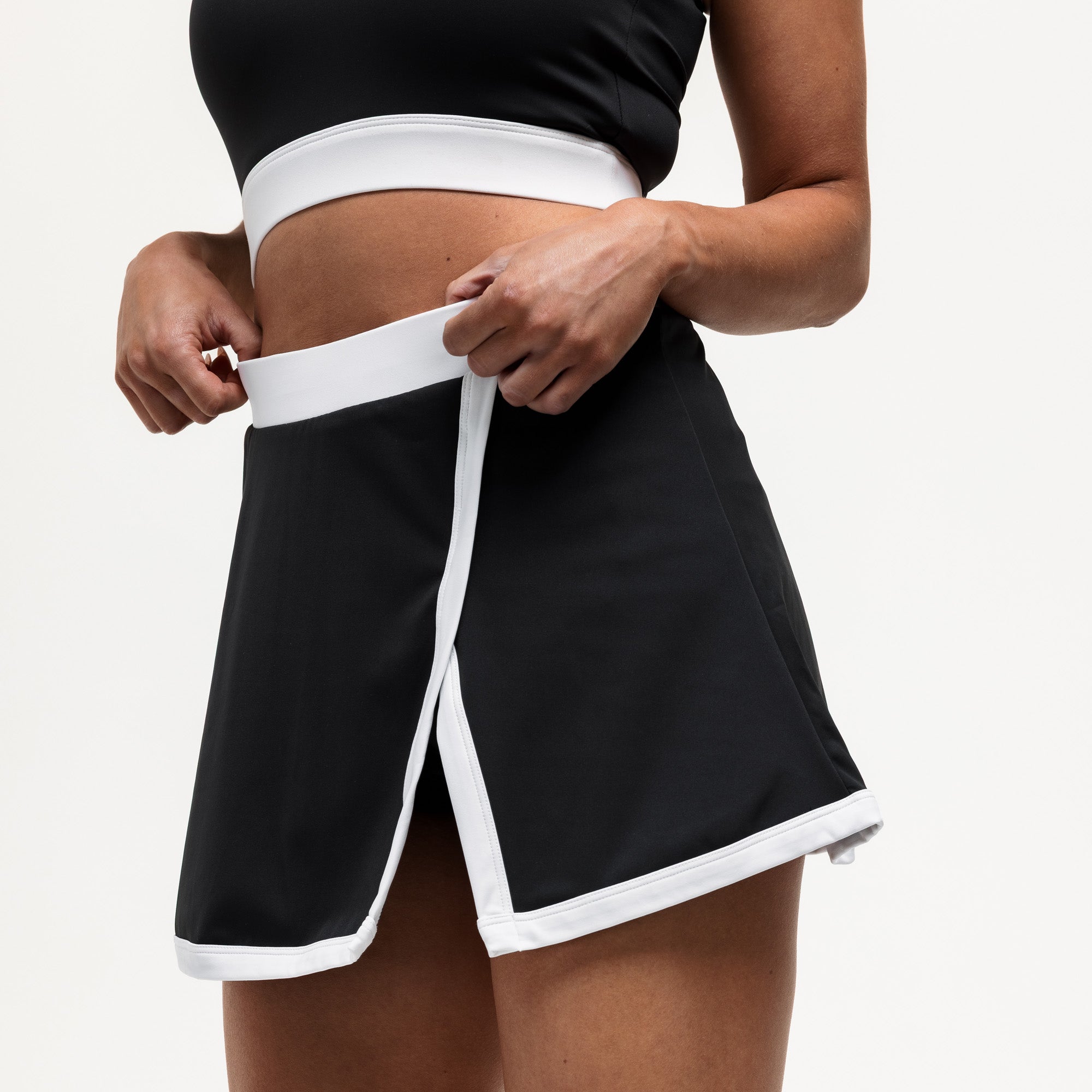 Centre Court 2-in-1 Skirt - Black/White