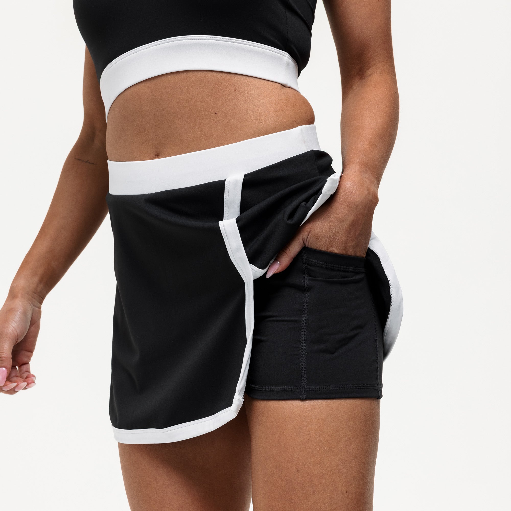 Centre Court 2-in-1 Skirt - Black/White